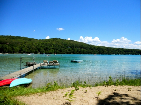 Glen Arbor Mi Vacation Rental Fisher Point Cottage On Glen Lake