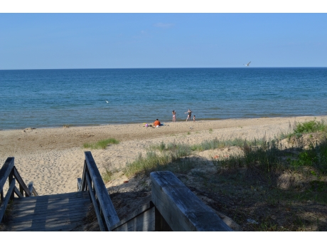 stairs to beach at Philp Park