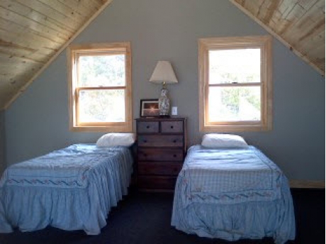 Loft of the Badger, 2 twin beds