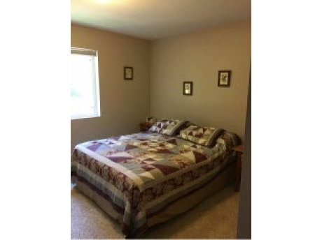 Master bath, queen size bed