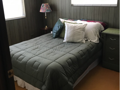 Bedroom 2 (Full Mattress)