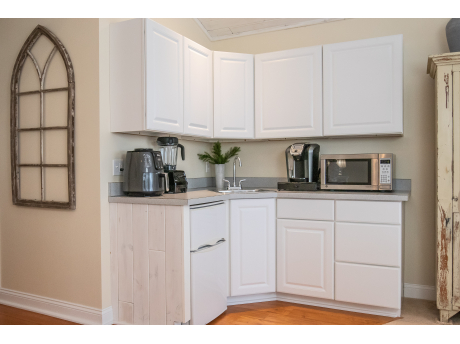 Kitchenette with everything you need!