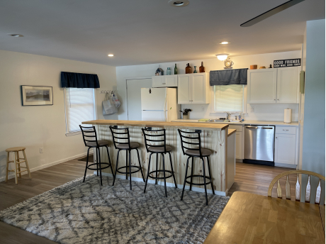 New kitchen with breakfast bar